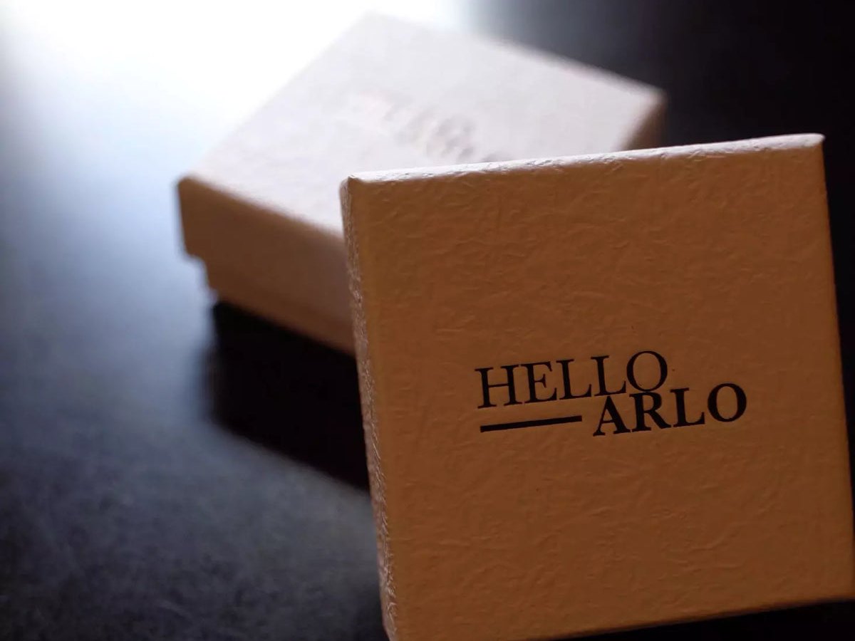 The Hello Arlo gift box